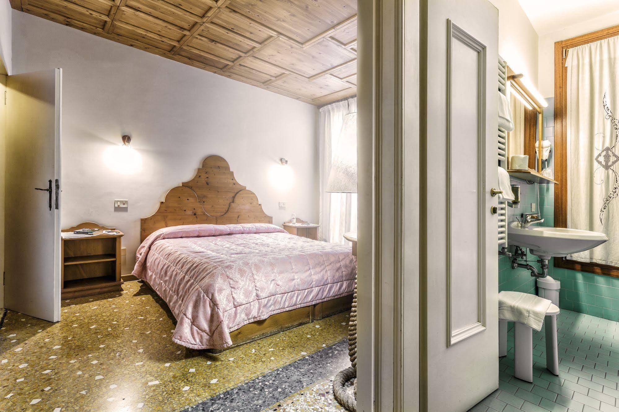 Locanda Bareteri Venezia Esterno foto